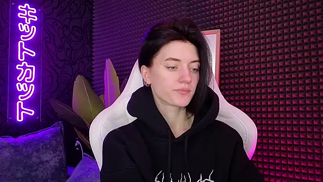 Snapshot of roxy_riot_ chatting on March 11, 4:43 am roxy riot  online show from March 11, 4:43 am