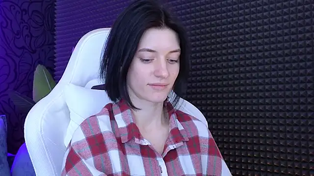 Snapshot of roxy_riot_ chatting on March 15, 7:20 am roxy riot  online show from March 15, 7:20 am