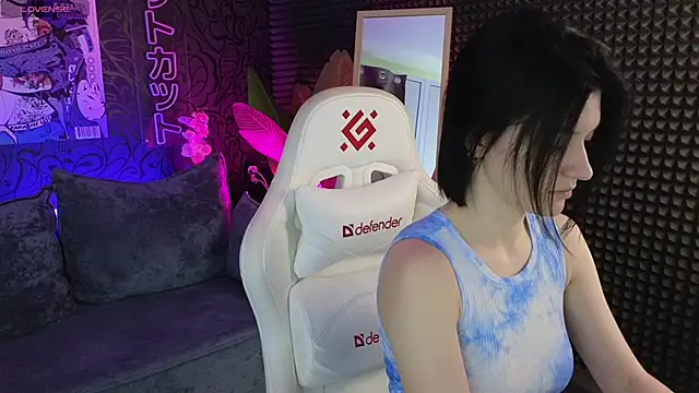 Snapshot of roxy_riot_ chatting on October 11, 1:27 am roxy riot  online show from October 11, 1:27 am