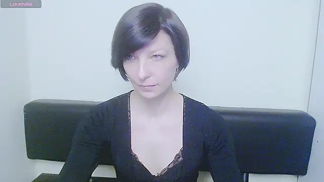  AngeliaFlow  online show from February 7, 8:01 am