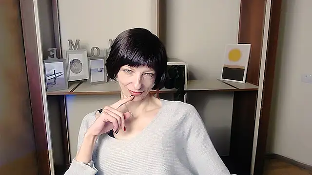  AngeliaFlow  online show from September 24, 6:39 am