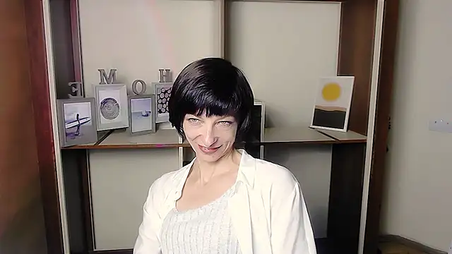  AngeliaFlow  online show from September 26, 6:17 am