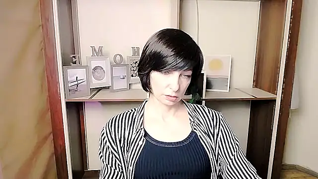  AngeliaFlow  online show from February 14, 8:33 am