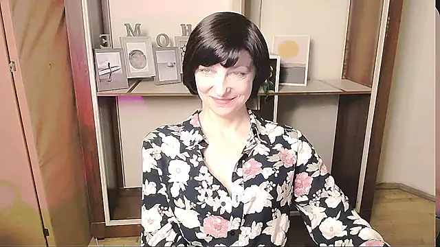  AngeliaFlow  online show from May 6, 8:41 am