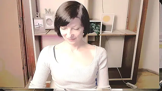  AngeliaFlow  online show from May 15, 7:59 am