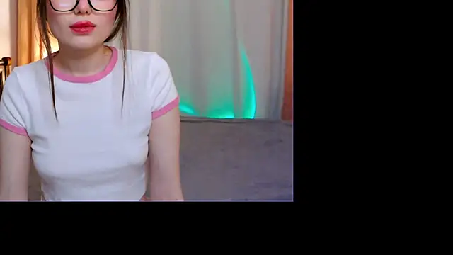 Snapshot of CelestialEwa chatting on March 8, 5:33 pm CelestialEwa online show from March 8, 5:33 pm