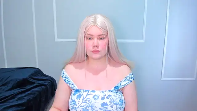  leana  online show from December 4, 7:55 pm