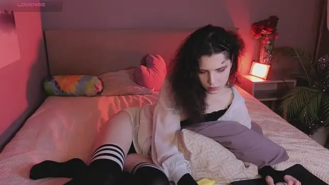 Snapshot of DamienLake chatting on March 31, 8:42 pm DamienLake online show from March 31, 8:42 pm