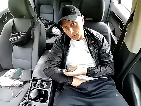 Snapshot of CriminalJunction6 chatting on September 15, 6:24 am CriminalJunction6 online show from September 15, 6:24 am