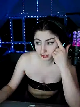 Gamergirl-Linela online show from February 7, 6:13 pm