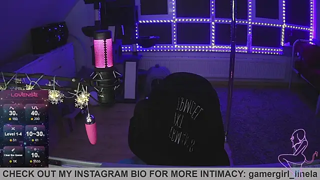 Gamergirl-Linela online show from November 11, 5:57 pm