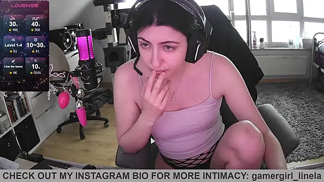 Gamergirl-Linela online show from May 15, 2:46 pm
