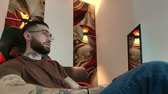 Snapshot of Luke_davis01 chatting on September 23, 1:14 pm Luke davis01 online show from September 23, 1:14 pm