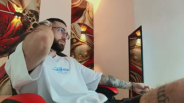 Snapshot of Luke_davis01 chatting on October 11, 12:47 pm Luke davis01 online show from October 11, 12:47 pm