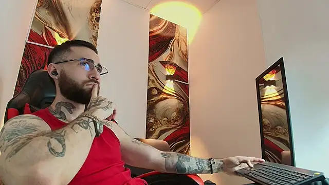 Snapshot of Luke_davis01 chatting on October 14, 1:23 pm Luke davis01 online show from October 14, 1:23 pm