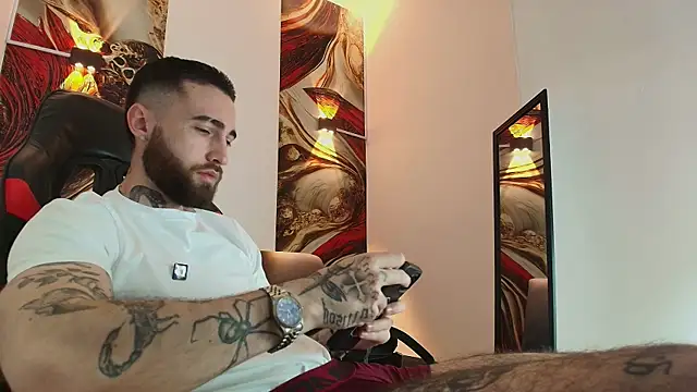 Snapshot of Luke_davis01 chatting on October 20, 1:22 pm Luke davis01 online show from October 20, 1:22 pm