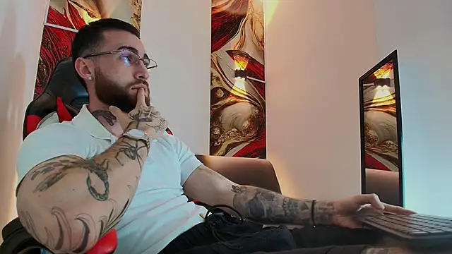 Luke davis01 online show from November 17, 12:55 pm