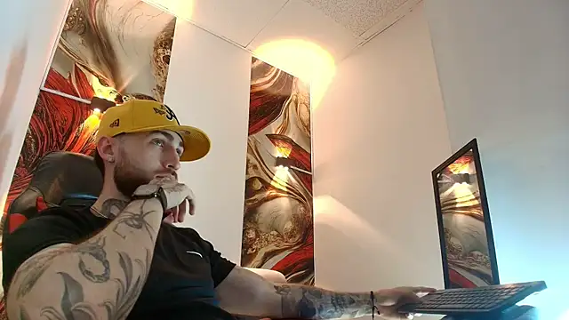 Snapshot of Luke_davis01 chatting on March 26, 12:55 pm Luke davis01 online show from March 26, 12:55 pm