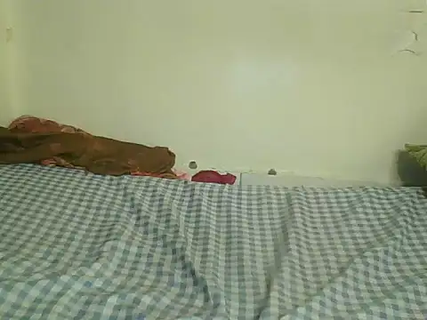 Snapshot of SweetLeona chatting on October 13, 4:56 am SweetLeona online show from October 13, 4:56 am