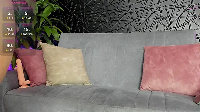 Maofenix online show from February 18, 12:45 pm