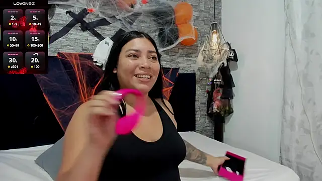 Sophia Brunett online show from October 28, 12:09 pm