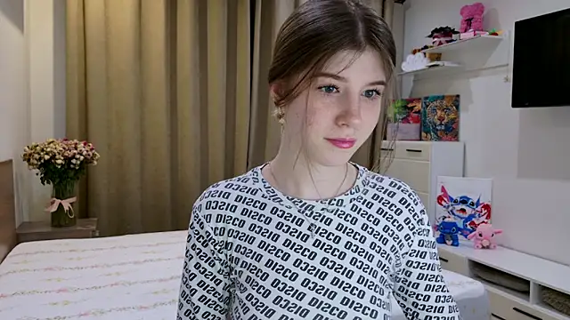 Snapshot of Bella_amory chatting on March 11, 9:10 pm Bella amory online show from March 11, 9:10 pm