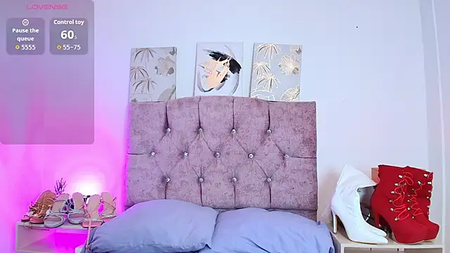 Skye Moore online show from March 24, 7:08 pm