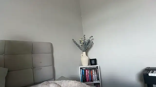 Snapshot of skyejde chatting on March 30, 3:24 pm skyejde online show from March 30, 3:24 pm