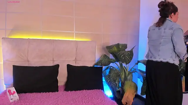  michonne  online show from November 10, 9:14 pm