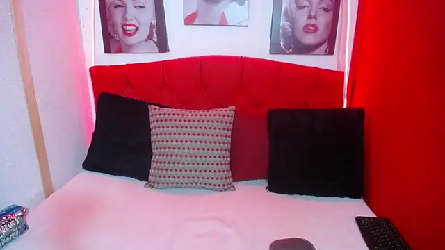 Tiana Ebony18 online show from September 28, 11:59 am