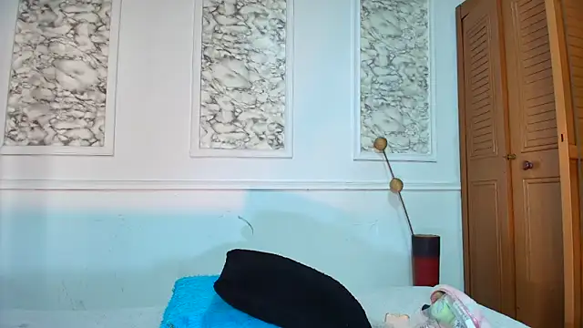 Snapshot of Danella_houston chatting on September 20, 8:10 pm Danella houston online show from September 20, 8:10 pm