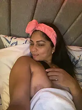 Snapshot of Tana_latin chatting on February 17, 11:20 pm Tana latin online show from February 17, 11:20 pm