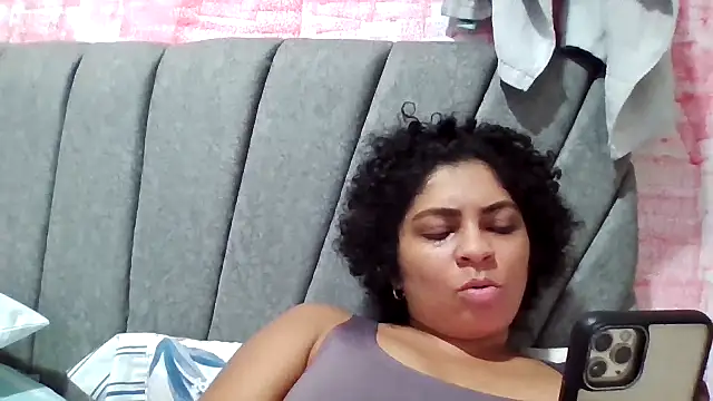 Snapshot of Tana_latin chatting on October 10, 12:42 am Tana latin online show from October 10, 12:42 am