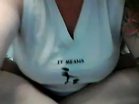 Snapshot of SashaSC3 chatting on February 11, 4:46 pm SashaSC3 online show from February 11, 4:46 pm