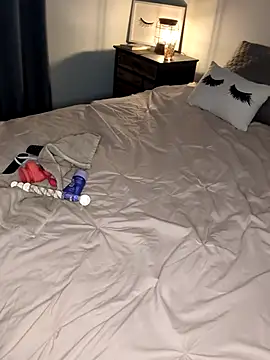 Snapshot of SashaSC3 chatting on March 4, 3:33 am SashaSC3 online show from March 4, 3:33 am