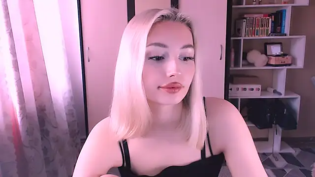 beauty blonde online show from March 7, 3:08 am
