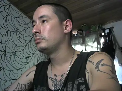 Snapshot of vampireathome chatting on April 26, 8:28 pm vampireathome online show from April 26, 8:28 pm