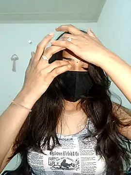 Snapshot of shnaz_1 chatting on February 13, 3:13 am shnaz 1 online show from February 13, 3:13 am