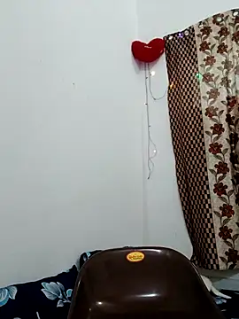 Snapshot of shnaz_1 chatting on March 25, 5:24 am shnaz 1 online show from March 25, 5:24 am