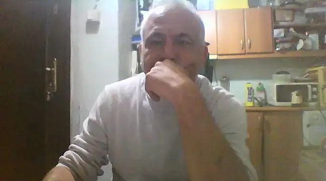 Snapshot of murat7888 chatting on March 12, 1:08 pm murat7888 online show from March 12, 1:08 pm