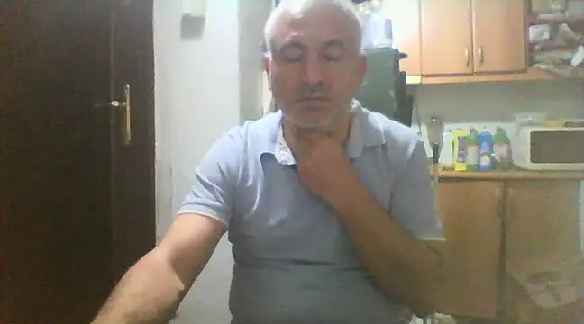 Snapshot of murat7888 chatting on March 17, 4:08 am murat7888 online show from March 17, 4:08 am