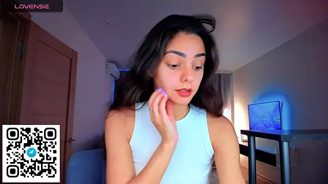 Snapshot of EmiliaZen chatting on September 25, 2:10 pm EmiliaZen online show from September 25, 2:10 pm