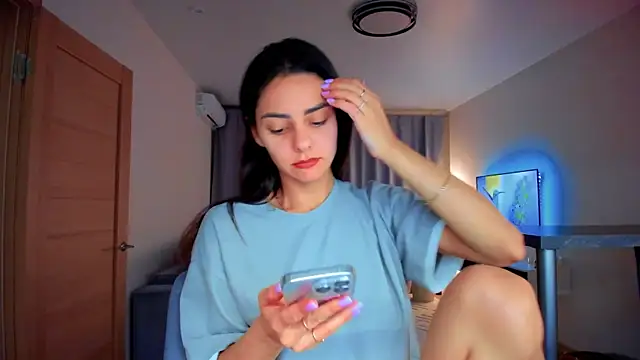 Snapshot of EmiliaZen chatting on September 29, 6:02 pm EmiliaZen online show from September 29, 6:02 pm