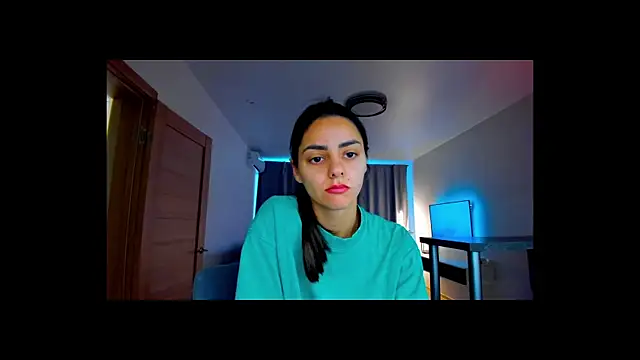 Snapshot of EmiliaZen chatting on October 6, 12:24 pm EmiliaZen online show from October 6, 12:24 pm