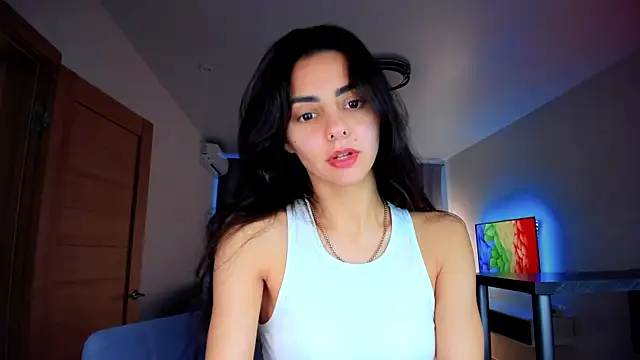 Snapshot of EmiliaZen chatting on October 10, 1:10 pm EmiliaZen online show from October 10, 1:10 pm