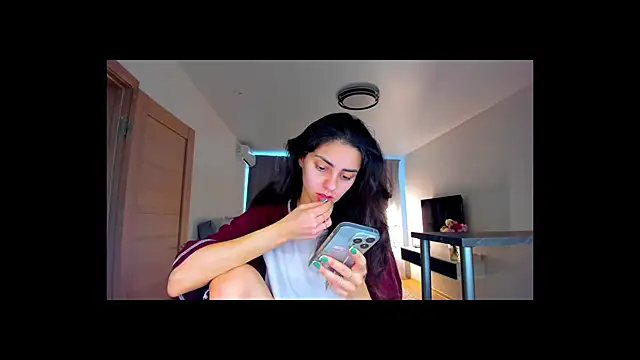 Snapshot of EmiliaZen chatting on October 14, 1:23 pm EmiliaZen online show from October 14, 1:23 pm