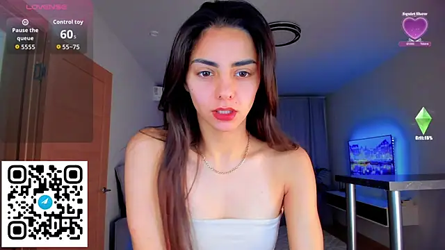 Snapshot of EmiliaZen chatting on October 17, 5:48 pm EmiliaZen online show from October 17, 5:48 pm