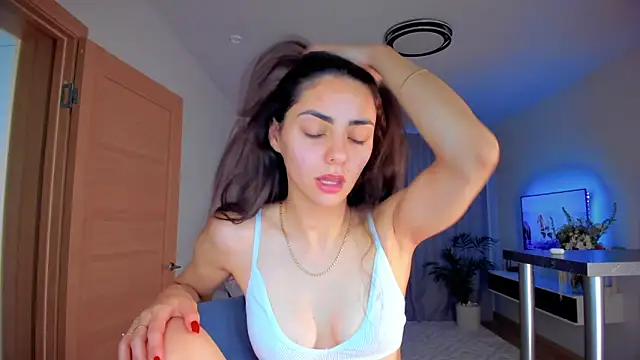 Snapshot of EmiliaZen chatting on October 29, 1:13 pm EmiliaZen online show from October 29, 1:13 pm