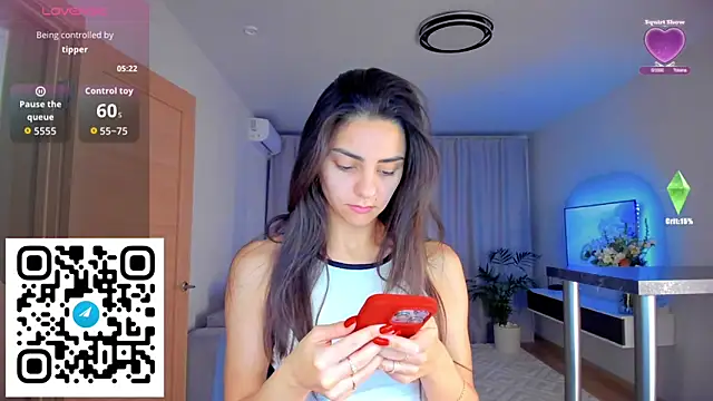 Snapshot of EmiliaZen chatting on October 30, 2:18 pm EmiliaZen online show from October 30, 2:18 pm