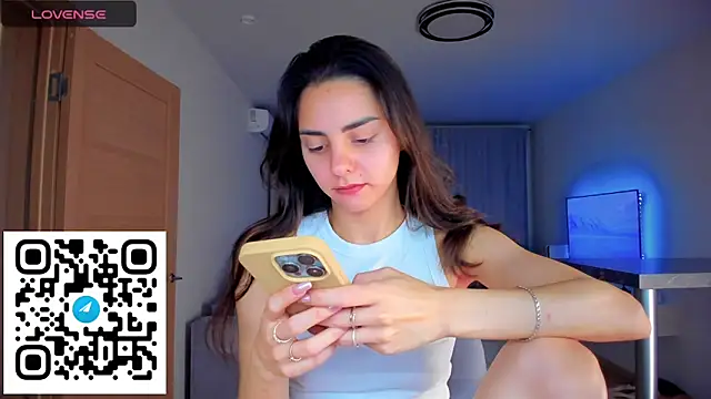 EmiliaZen online show from November 24, 5:12 pm